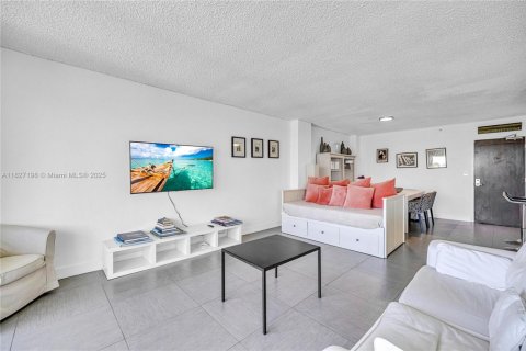 Copropriété à vendre à Miami Beach, Floride: 2 chambres, 98.66 m2 № 1977252 - photo 16