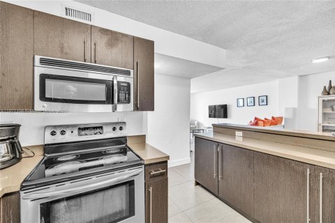Copropriété à vendre à Miami Beach, Floride: 2 chambres, 98.66 m2 № 1977252 - photo 19