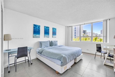 Copropriété à vendre à Miami Beach, Floride: 2 chambres, 98.66 m2 № 1977252 - photo 25
