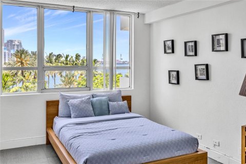 Copropriété à vendre à Miami Beach, Floride: 2 chambres, 98.66 m2 № 1977252 - photo 15