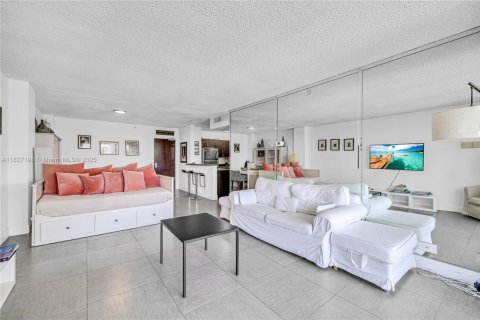 Copropriété à vendre à Miami Beach, Floride: 2 chambres, 98.66 m2 № 1977252 - photo 14