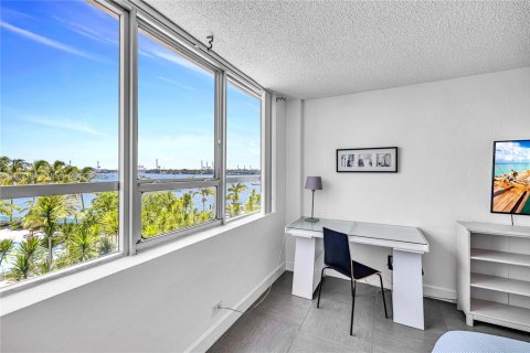 Copropriété à vendre à Miami Beach, Floride: 2 chambres, 98.66 m2 № 1977252 - photo 27