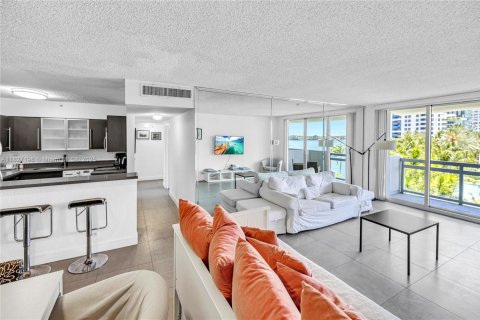 Copropriété à vendre à Miami Beach, Floride: 2 chambres, 98.66 m2 № 1977252 - photo 9