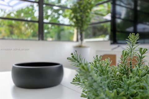 Купить виллу или дом в Норт-Майами, Флорида 3 спальни, 128.86м2, № 2005358 - фото 24