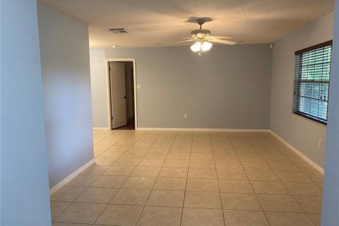 Villa ou maison à louer à Orlando, Floride: 3 chambres, 156.82 m2 № 2424346 - photo 2