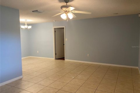 Villa ou maison à louer à Orlando, Floride: 3 chambres, 156.82 m2 № 2424346 - photo 4