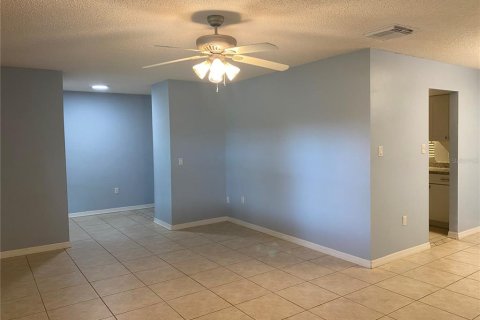 Villa ou maison à louer à Orlando, Floride: 3 chambres, 156.82 m2 № 2424346 - photo 5