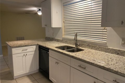 Villa ou maison à louer à Orlando, Floride: 3 chambres, 156.82 m2 № 2424346 - photo 10