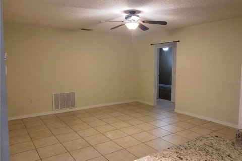 Villa ou maison à louer à Orlando, Floride: 3 chambres, 156.82 m2 № 2424346 - photo 11