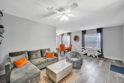Casa en Fort Lauderdale, Florida 3 dormitorios, 148.64 m2 № 2382801