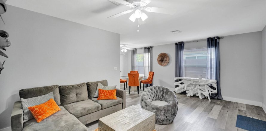 Casa en Fort Lauderdale, Florida 3 dormitorios, 148.64 m2 № 2382801