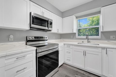 Casa en venta en Fort Lauderdale, Florida, 3 dormitorios, 148.64 m2 № 2382801 - foto 9