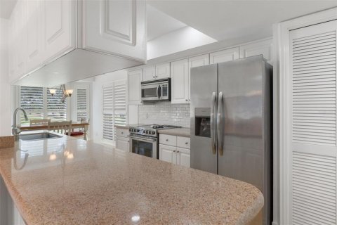 Casa en venta en Spring Hill, Florida, 2 dormitorios, 158.03 m2 № 2385916 - foto 18