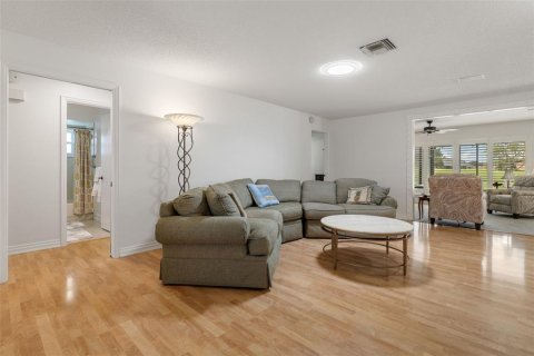 Casa en venta en Spring Hill, Florida, 2 dormitorios, 158.03 m2 № 2385916 - foto 12