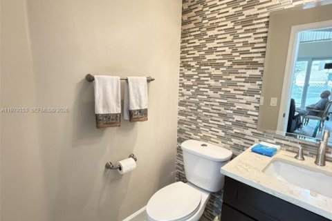 House in Coral Springs, Florida 4 bedrooms, 182.18 sq.m. № 2044243 - photo 14