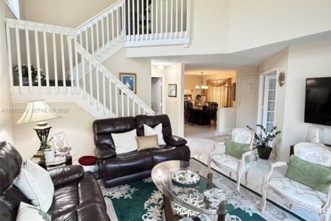 House in Coral Springs, Florida 4 bedrooms, 182.18 sq.m. № 2044243 - photo 7