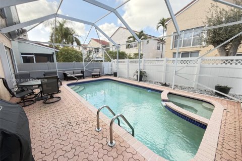 House in Coral Springs, Florida 4 bedrooms, 182.18 sq.m. № 2044243 - photo 29