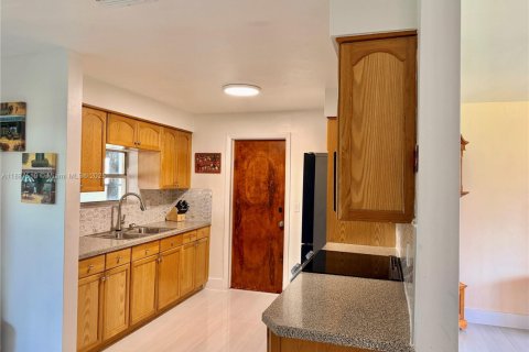 Villa ou maison à vendre à Cooper City, Floride: 2 chambres, 104.14 m2 № 1942328 - photo 8