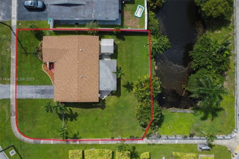 Villa ou maison à vendre à Cooper City, Floride: 2 chambres, 104.14 m2 № 1942328 - photo 30