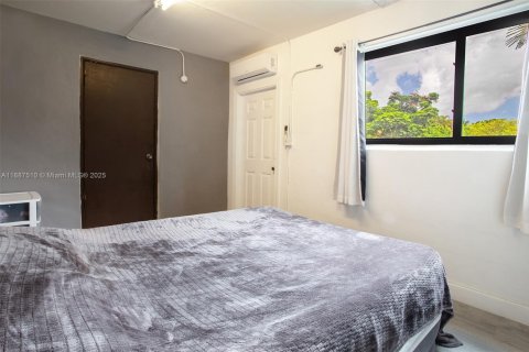Villa ou maison à vendre à Cooper City, Floride: 2 chambres, 104.14 m2 № 1942328 - photo 24
