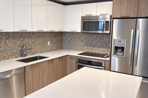 Condo in Doral, Florida, 2 bedrooms № 2409101 - photo 6