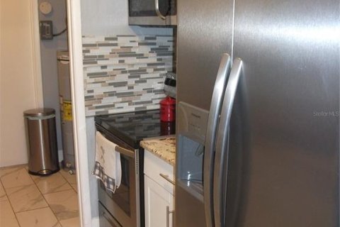 Casa en venta en Spring Hill, Florida, 2 dormitorios, 96.25 m2 № 1793280 - foto 8