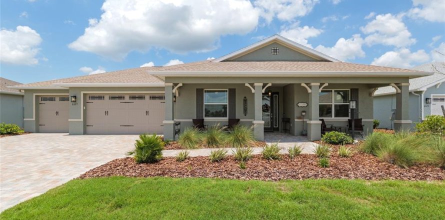 House in Ocala, Florida 3 bedrooms, 201.69 sq.m. № 1744810