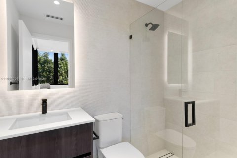 House in Miami Beach, Florida 5 bedrooms № 2026277 - photo 29