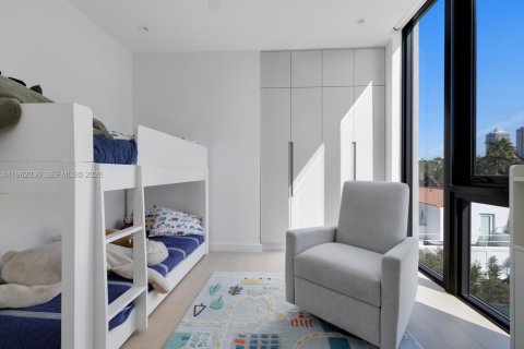 House in Miami Beach, Florida 5 bedrooms № 2026277 - photo 24