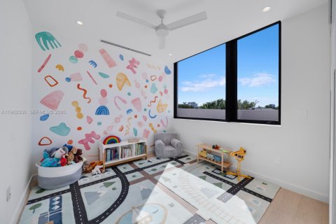 House in Miami Beach, Florida 5 bedrooms № 2026277 - photo 30