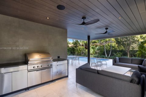 House in Miami Beach, Florida 5 bedrooms № 2026277 - photo 6