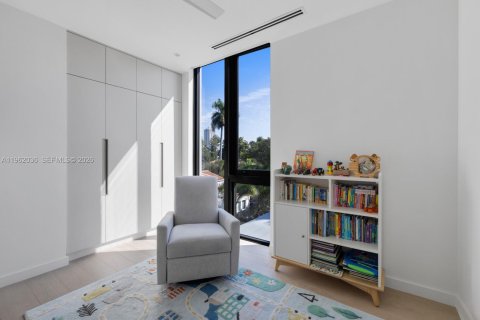 House in Miami Beach, Florida 5 bedrooms № 2026277 - photo 23