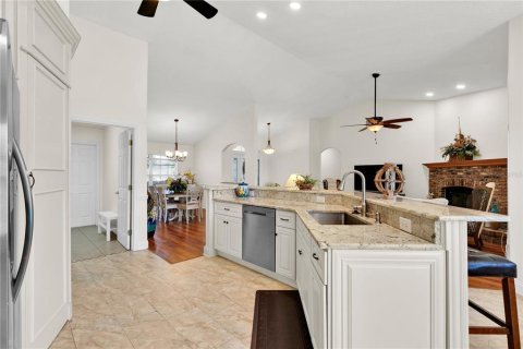 House in Montverde, Florida 3 bedrooms, 182.09 sq.m. № 1894744 - photo 12