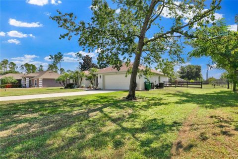 House in Montverde, Florida 3 bedrooms, 182.09 sq.m. № 1894744 - photo 30