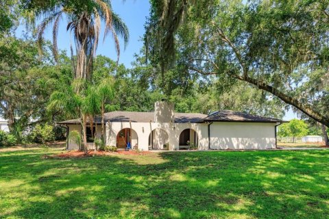 House in Leesburg, Florida 3 bedrooms, 193.42 sq.m. № 1684627 - photo 1