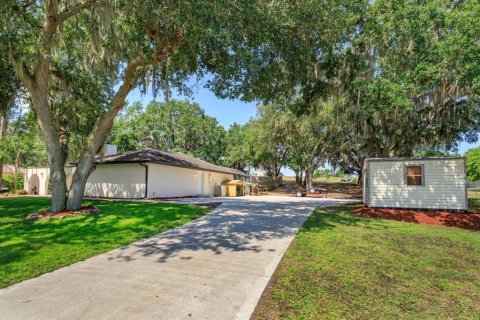 House in Leesburg, Florida 3 bedrooms, 193.42 sq.m. № 1684627 - photo 4