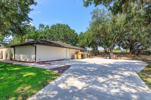 House in Leesburg, Florida 3 bedrooms, 193.42 sq.m. № 1684627 - photo 5
