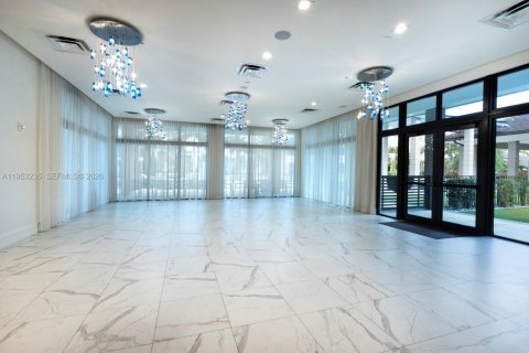 Condo in Doral, Florida, 3 bedrooms  № 2019745 - photo 22
