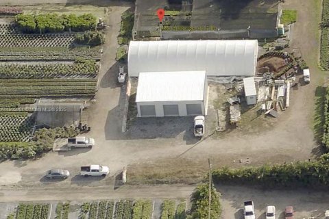 Commercial property in Homestead, Florida № 2012337 - photo 2