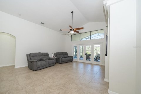 Villa ou maison à vendre à Wesley Chapel, Floride: 5 chambres, 275.18 m2 № 2215385 - photo 15