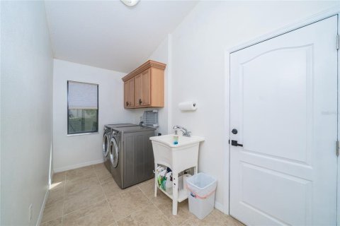 Villa ou maison à vendre à Wesley Chapel, Floride: 5 chambres, 275.18 m2 № 2215385 - photo 27