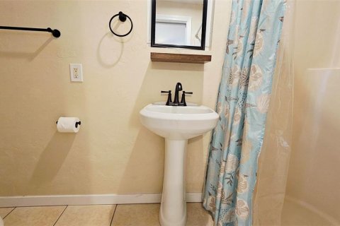 Casa en alquiler en Englewood, Florida, 1 dormitorio, 62.43 m2 № 2092875 - foto 15