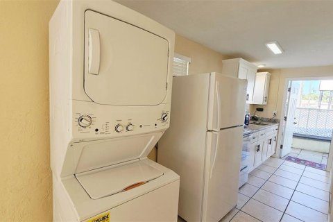 Casa en alquiler en Englewood, Florida, 1 dormitorio, 62.43 m2 № 2092875 - foto 19