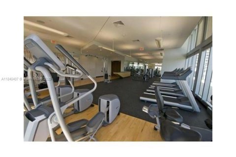 Condominio en alquiler en Miami, Florida, 2 dormitorios, 99.96 m2 № 1848778 - foto 9