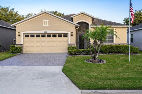 Villa ou maison à vendre à Clermont, Floride: 3 chambres, 155.8 m2 № 2306000 - photo 2