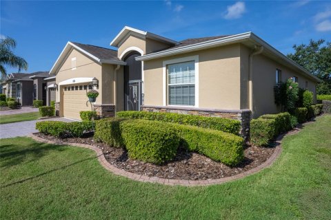 Villa ou maison à vendre à Clermont, Floride: 3 chambres, 155.8 m2 № 2306000 - photo 3
