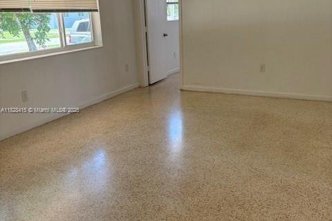 Casa en venta en Miami, Florida, 3 dormitorios, 117.89 m2 № 1813830 - foto 6