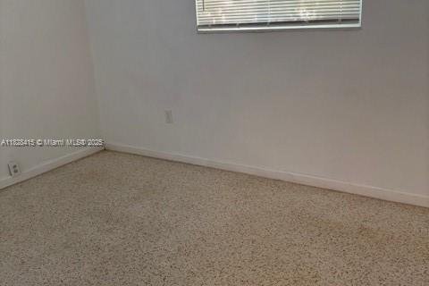 Casa en venta en Miami, Florida, 3 dormitorios, 117.89 m2 № 1813830 - foto 9
