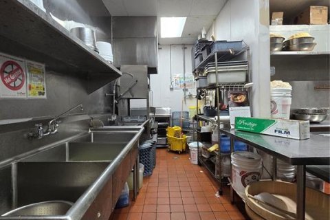 Propiedad comercial en venta en Orlando, Florida № 2236676 - foto 8