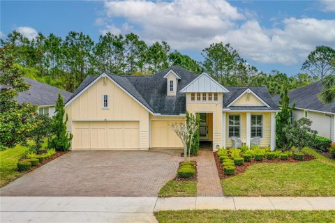 House in Ormond Beach, Florida 5 bedrooms, 252.42 sq.m. № 1616226 - photo 1